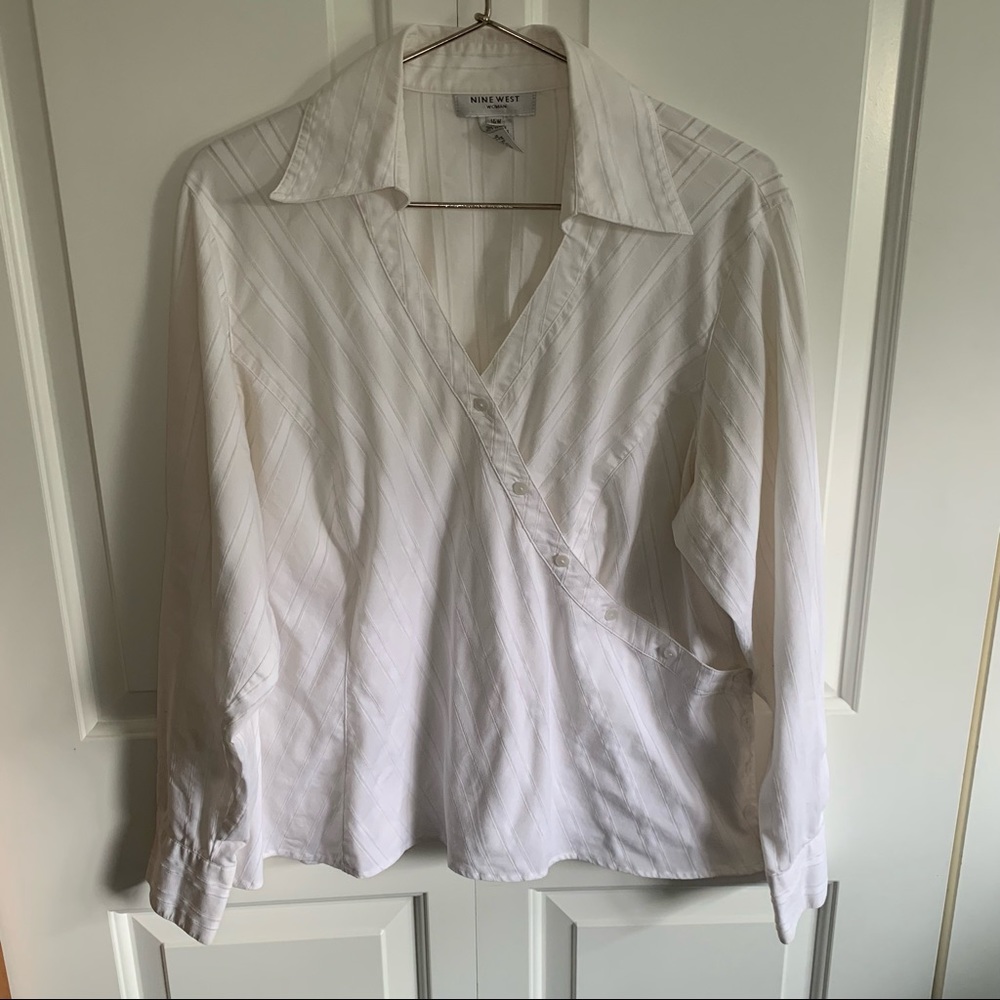 Nine West Woman White Asymmetric Button Down